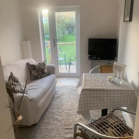 ホームステイ Private Near