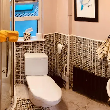 Private Near Δωμάτια σε οικογενειακή κατοικία